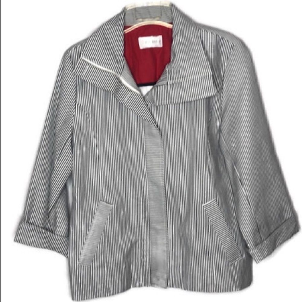 4/$25 Erin London Navy and White Pinstripe…